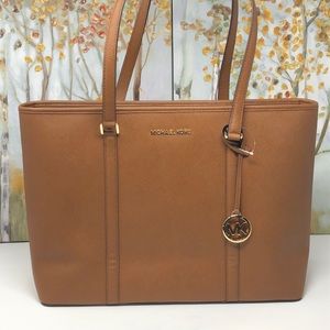 NWT Michael kors Sady Laptop Bag new version